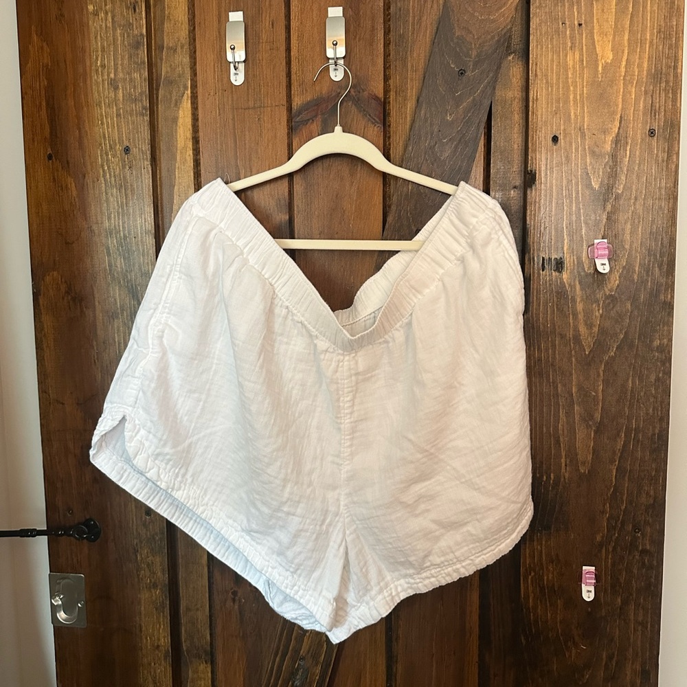 Old Navy Women's White Gauze Shorts